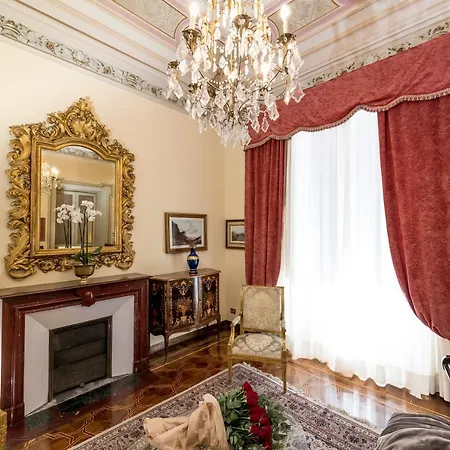 Navona Private Apartament *